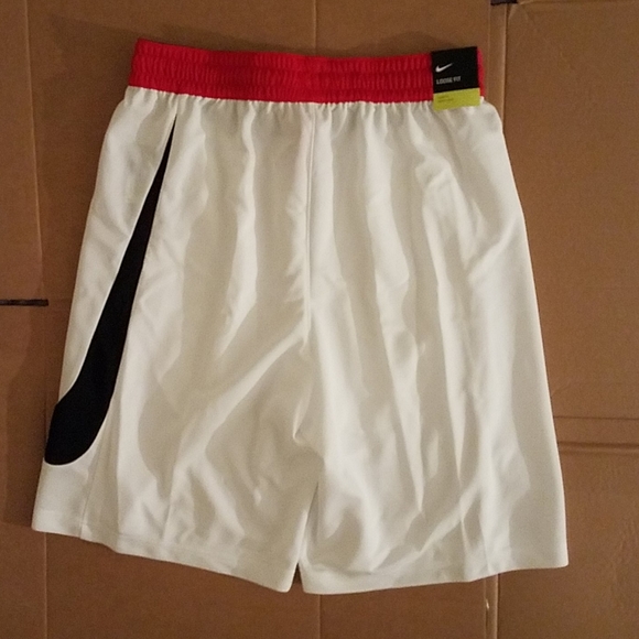 Nike Dri-Fit shorts with red draw string - Picture 3 of 3